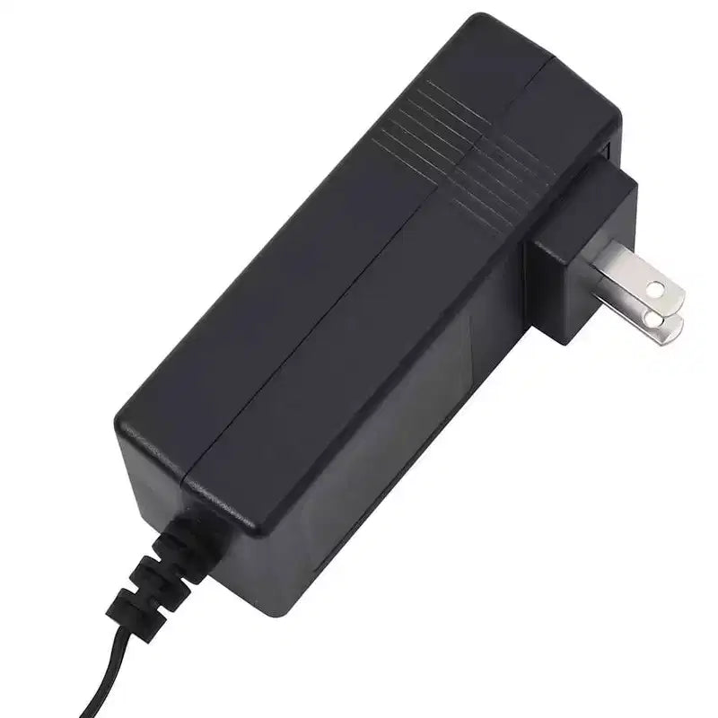 Elektrischer Relaxsessel mit Aufstehhilfe – Cremefarbener Stoff, motorisierte Fuß- und Rückenlehne, bequeme Polsterung, Heimkinositz