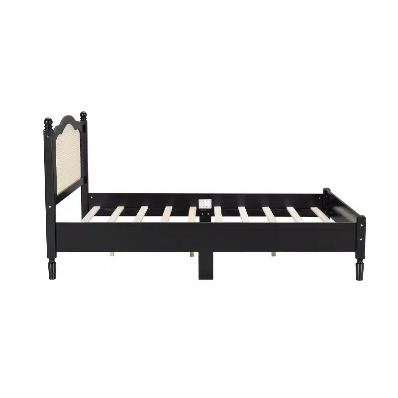 Queensize-Plattformbett aus Holz mit natürlichem Rattan-Kopfteil, Vintage-Bettgestell mit Lattenrost, Schwarz