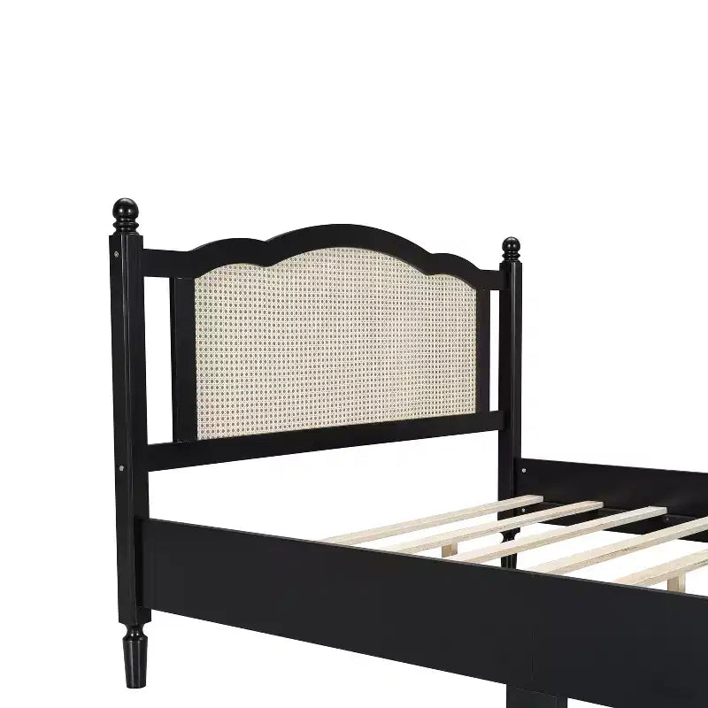 Queensize-Plattformbett aus Holz mit natürlichem Rattan-Kopfteil, Vintage-Bettgestell mit Lattenrost, Schwarz